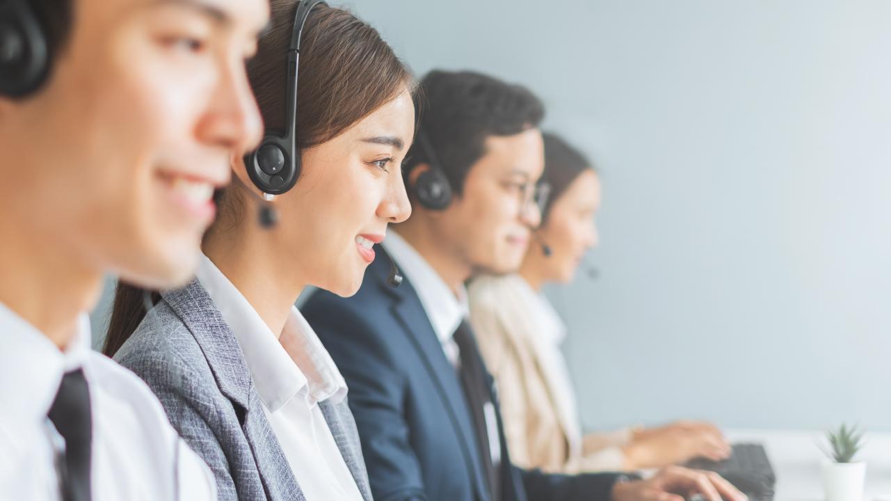 Cách kiểm tra code vé máy bay qua tổng đài của hãng hàng không