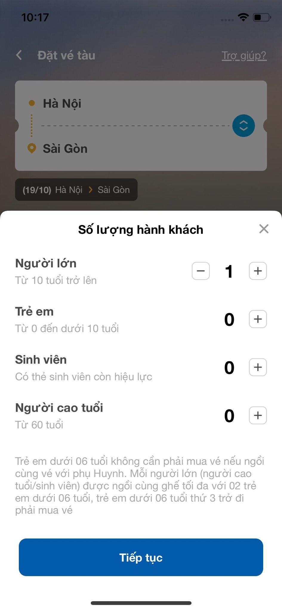 Bạn chọn tính năng Đặt vé tàu, sau đó cung cấp thông tin lịch trình, hành khách và chọn Tiếp tục