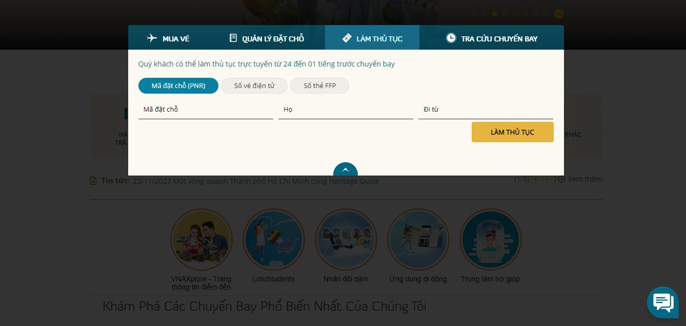 Hành khách truy cập vào mục Làm thủ tục và nhập các thông tin được yêu cầu để tiến hành các bước chọn chỗ ngồi của Vietnam Airlines